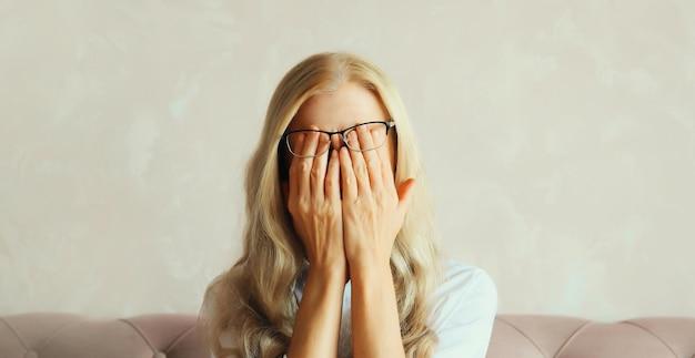 Khô Mắt Ở Dân Văn Phòng: Nguyên Nhân, Dấu Hiệu Và Cách Bảo Vệ Đôi Mắt Trước Máy Tính & Điều Hòa
