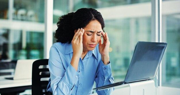 Đau Đầu Căng Cơ: Phân Biệt Với Migraine, Tự Chăm Sóc Đúng Và Khi Nào Cần Đi Khám