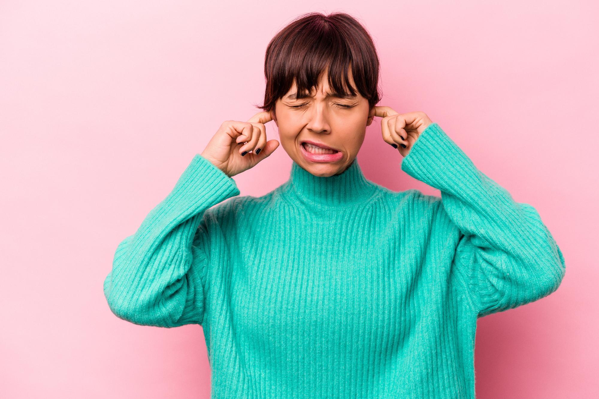 Ù tai (tinnitus): Nguyên nhân và 5 supplement có chứng cứ khoa học